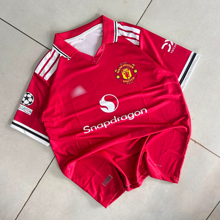 Manchester United 2026/27 home jersey Cunha 10